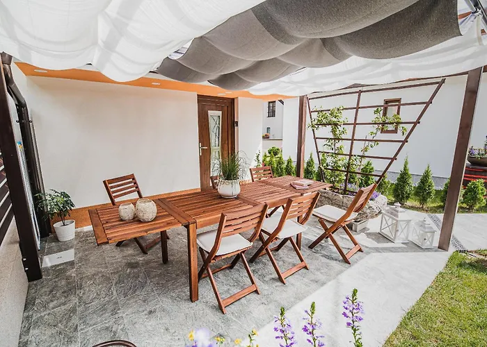 Apartamento Gotar With Garden